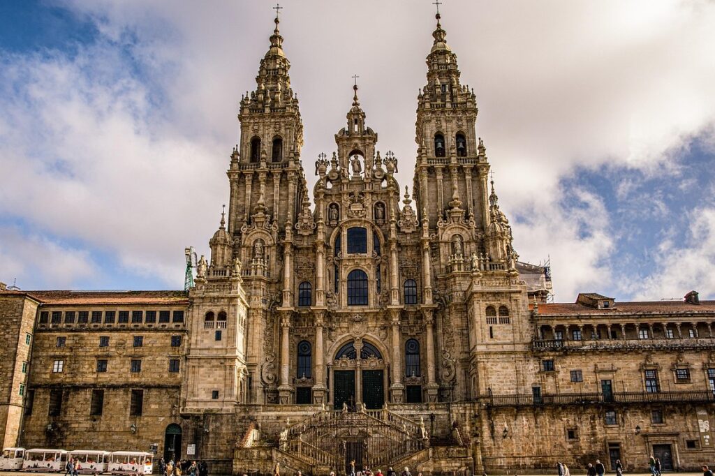Catedral de Santiago de Compostela - Norte monumental de España en autocaravana