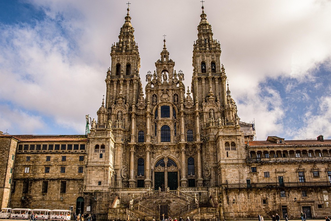 Catedral de Santiago de Compostela - Norte monumental de España en autocaravana